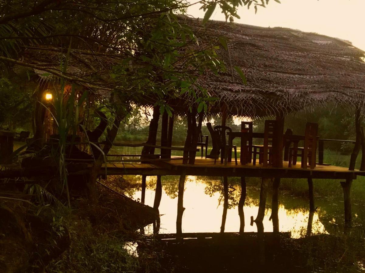 Aliya Riverside & Safari Resort Udawalawe Buitenkant foto